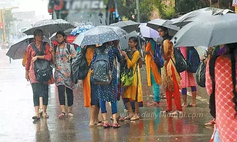 தமிழகத்தில் 4 மாவட்டங்களில் அதி கனமழைக்கு வாய்ப்பு: தயார்நிலையில் பேரிடர் மீட்பு படை வீரர்கள்