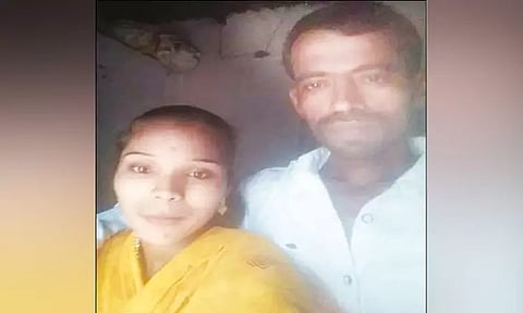 வீடியோ காலில் பலருடன் பேச்சு: மனைவியை அடித்துக்கொன்ற கணவர்