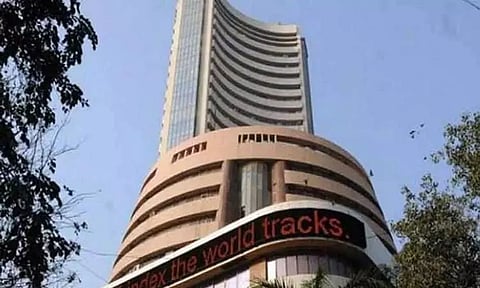 மும்பை பங்குச்சந்தை சென்செக்ஸ் 1,000 புள்ளிகள் உயர்வு