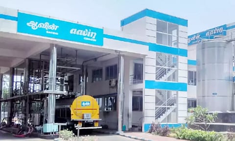 வாடகை வாகன டிரைவர்கள் வேலை நிறுத்தம்: திருச்சியில் ஆவின் பால் விநியோகம் பாதிப்பு