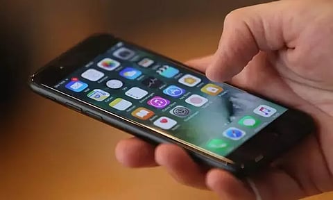 மொபைல் ரீசார்ஜ் கட்டணம் விரைவில் உயர வாய்ப்பு