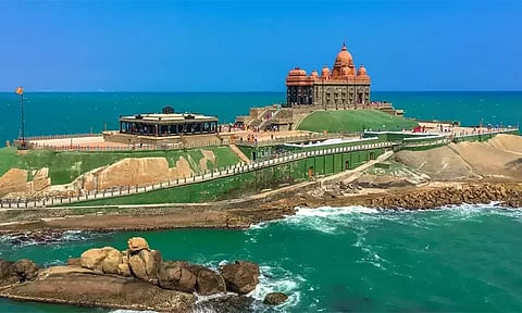 விவேகானந்தர் மண்டபத்துக்கு செல்ல சுற்றுலா பயணிகளுக்கு கட்டுப்பாடுகளுடன் அனுமதி