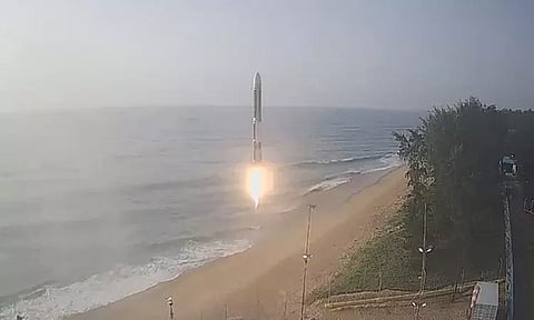 அக்னிபான் ராக்கெட்டை விண்ணில் செலுத்தியது இஸ்ரோ