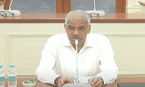 தமிழகத்தில் வாக்கு எண்ணிக்கை பாதுகாப்பு ஏற்பாடுகள்: தலைமை செயலாளர் ஆலோசனை