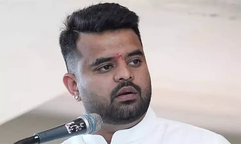 பாலியல் பலாத்கார வழக்கு: பிரஜ்வல் ரேவண்ணா வீட்டில் முக்கிய ஆதாரம் சிக்கியது