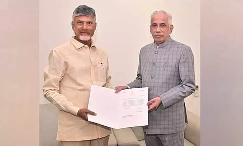 சந்திரபாபு நாயுடுவை ஆட்சி அமைக்க அழைப்பு விடுத்த கவர்னர்