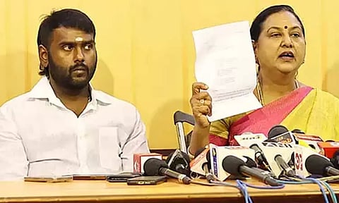 தேர்தல் ஆணையத்தில் விஜய பிரபாகரன் மனு தாக்கல்