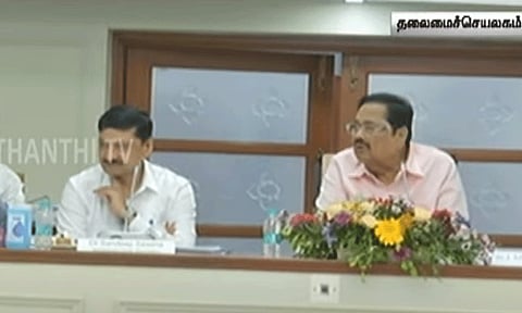 நீர்வளத்துறை திட்டப்பணிகளை விரைந்து முடிக்க வேண்டும் - அதிகாரிகளுக்கு அமைச்சர் துரைமுருகன் அறிவுறுத்தல்