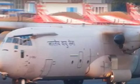 குவைத் தீ விபத்தில் பலியான 45 இந்தியர்கள் உடலுடன் கொச்சி புறப்பட்டது விமானம்