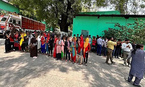 மத்திய பிரதேசம்: மதுபான ஆலையில் இருந்து மீட்கப்பட்ட 39 குழந்தை தொழிலாளர்கள் மாயம்