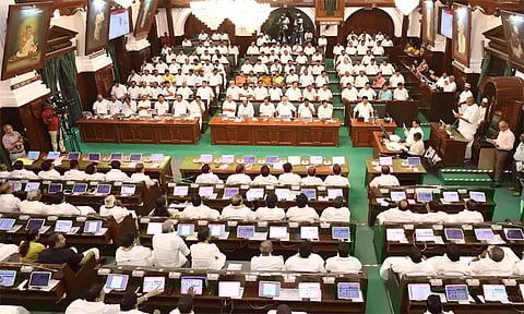 தமிழக சட்டசபை நாளை மீண்டும் கூடுகிறது