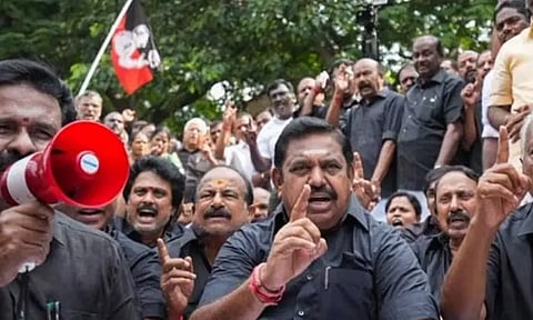 அ.தி.மு.க. எம்.எல்.ஏ.க்கள் நாளை உண்ணாவிரதம் : 23 நிபந்தனைகள் விதித்த காவல்துறை