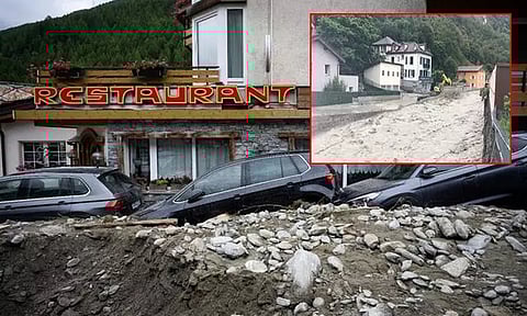 சுவிட்சர்லாந்தில் வெள்ளம், நில சரிவு: 4 பேர் பலி; 2 பேர் மாயம்