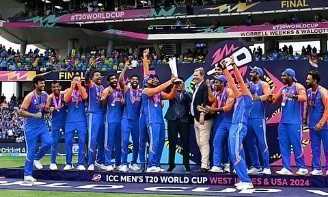 டி20 உலகக்கோப்பையை வென்ற இந்தியா...வாழ்த்து தெரிவித்த பாகிஸ்தான் வீரர்கள்