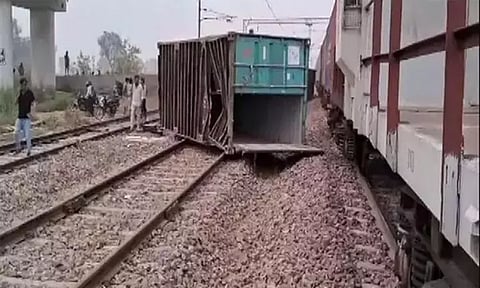 அரியானாவில் சரக்கு ரெயில் தடம் புரண்டு விபத்து