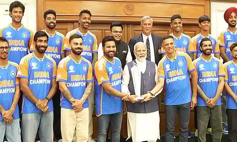 இந்திய அணி வீரர்களை நேரில் சந்தித்து வாழ்த்திய பிரதமர் மோடி