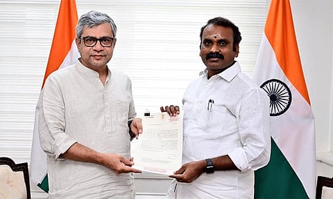 மேட்டுப்பாளையம் - கோவை இடையே இரட்டை இருப்புப் பாதை: ரெயில்வே மந்திரியிடம் எல்.முருகன் கோரிக்கை