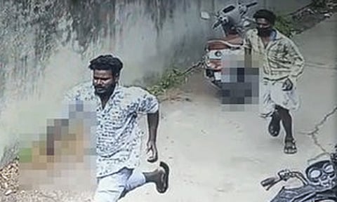 பாமக முன்னாள் பிரமுகருக்கு அரிவாள் வெட்டு - 4 பேர் கைது