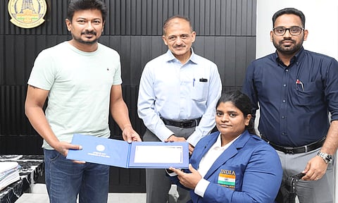 பாரா ஒலிம்பிக்கில் தேர்வான தமிழக வீராங்கனைக்கு அமைச்சர் உதயநிதி ஸ்டாலின் வாழ்த்து