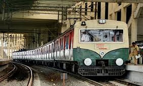 திருத்தணி-அரக்கோணம் மின்சார ரெயில் சேவை நாளை ரத்து