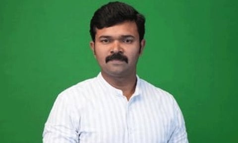 அரசு குறித்து அவதூறு: நாம் தமிழர் கட்சி நிர்வாகி சாட்டை துரைமுருகன் கைது