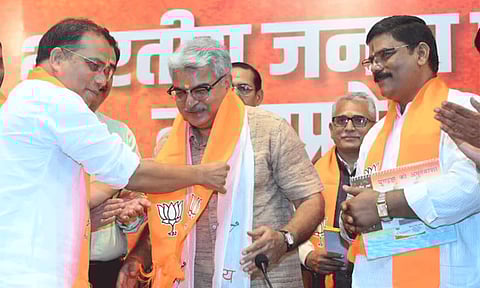 மோடியின் வளர்ச்சிப் பணிகள், கட்சிக் கொள்கைகளுக்கு பாராட்டு தெரிவித்த முன்னாள் நீதிபதி