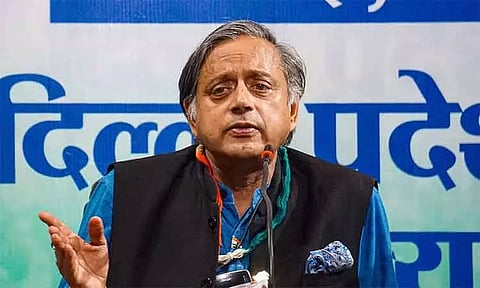 கர்நாடகா இடஒதுக்கீடு மசோதா கொண்டுவருவது அரசியல் சாசனத்துக்கு எதிரானது- சசிதரூர் தாக்கு