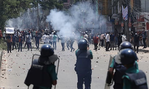 கலவர பூமியான வங்காளதேசம்: கண்டதும் சுட உத்தரவிட்ட அரசு... கடுமையான ஊரடங்கு