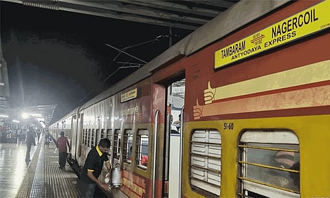 நெல்லை வழியாக இயக்கப்படும் அந்தியோதயா ரெயில் இன்று முதல் 31-ந்தேதி வரை ரத்து