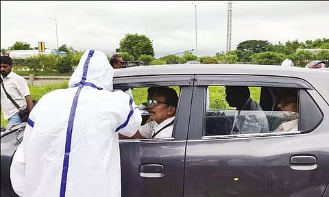 நிபா வைரஸ் எதிரொலி: தமிழக - கேரள எல்லையில் தீவிர கண்காணிப்பு