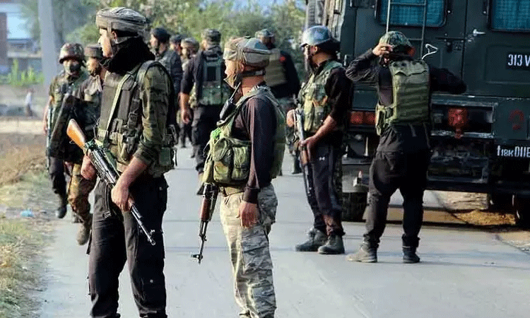 காஷ்மீர் எல்லையில் பாதுகாப்பு படையினர் உஷார் நிலை