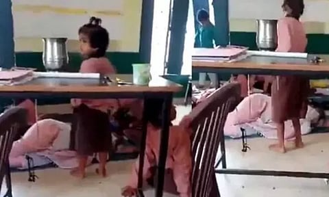 பள்ளியில் பாய் விரித்து படுத்து உறங்கிய ஆசிரியை...வைரலான வீடியோவால் சஸ்பெண்ட்