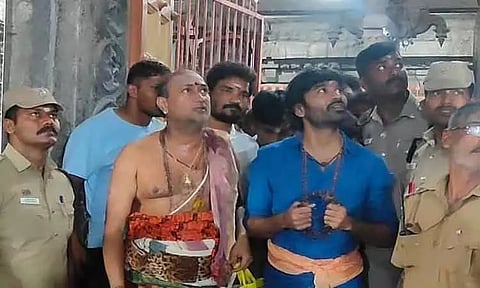 திருவண்ணாமலை கோவிலில் மகன்களுடன் தனுஷ் சாமி தரிசனம்