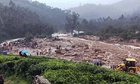 வயநாடு நிலச்சரிவு: இடிபாடுகளில் சிக்கியிருந்த ஆயிரம் பேர் மீட்பு