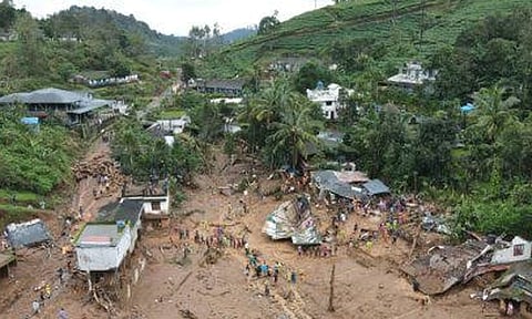 வயநாடு நிலச்சரிவு; முகாம்களில் தங்க வைக்கப்பட்டுள்ள குடும்பங்களுக்கு தலா ரூ.10,000 நிதி உதவி