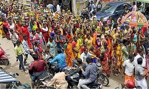 பால்குட ஊர்வலம்