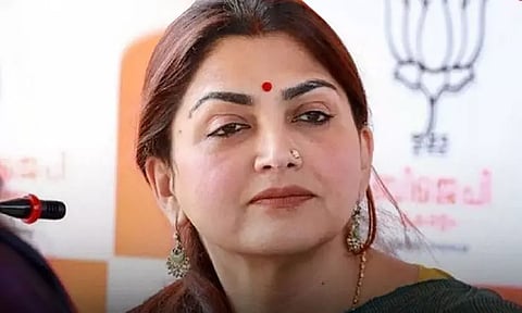 தேசிய மகளிர் ஆணைய உறுப்பினர் பதவியை ராஜினாமா செய்தார் குஷ்பு