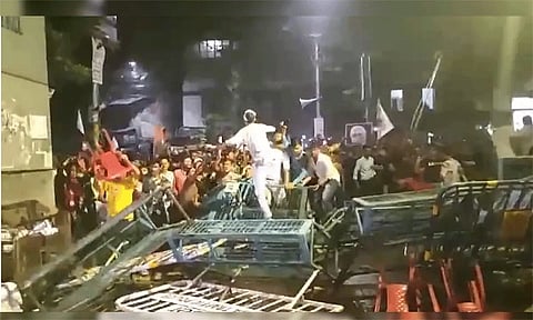 பெண் டாக்டர் கொலை: மருத்துவமனை மீது நடத்தப்பட்ட தாக்குதலால் பரபரப்பு