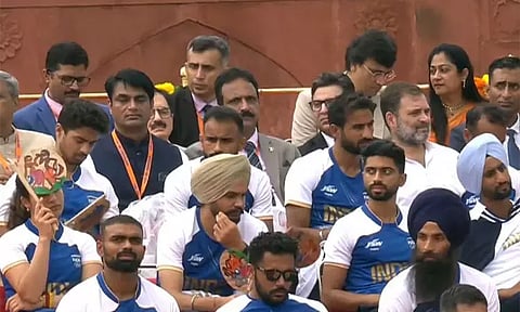 கடைசி வரிசையில் இருக்கை ஒதுக்கீடு; செங்கோட்டையில் ராகுல் காந்திக்கு அவமதிப்பா?