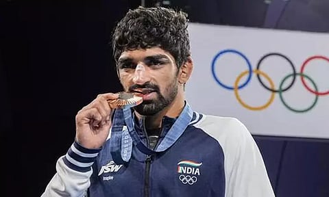 ஒலிம்பிக்கில் வெண்கலப் பதக்கம் வென்ற அமன் ஷெராவத்திற்கு ரெயில்வேயில் பதவி உயர்வு