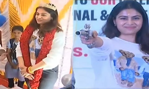 சென்னை வந்த இந்திய வீராங்கனை மனு பாக்கருக்கு உற்சாக வரவேற்பு