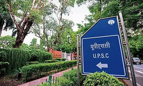 உயர் அதிகாரிகளை நேரடியாக நியமிக்கும் முடிவை கைவிட்டது மத்திய அரசு