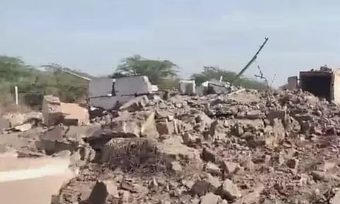 ஈரோடு அருகே கல்குவாரியில் பயங்கர வெடி விபத்து: 2 பேர் உயிரிழப்பு