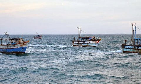 எல்லை தாண்டி மீன்பிடித்ததாக நாகை மீனவர்கள் 11 பேர் கைது