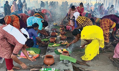 மண்டைக்காடு பகவதி அம்மன் கோவிலில் ஆவணி அஸ்வதி பொங்கல் விழா