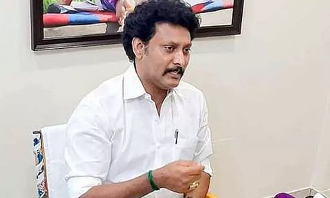 மும்மொழி கொள்கை விவகாரம்: தமிழ்நாட்டைப் பொறுத்தவரை தேன் கூட்டில் கை வைப்பது மாதிரி - அமைச்சர் அன்பில் மகேஷ் பொய்யாமொழி பேட்டி