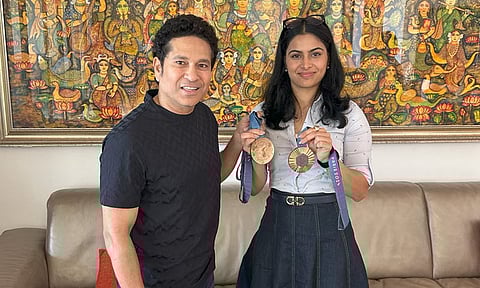 Manu Packer meets Sachin Tendulkar