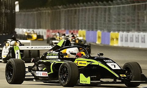 பார்முலா 4 கார் பந்தயம்: பிற்பகலுக்கு மேல் பிரதான ரேஸ் போட்டிகள்