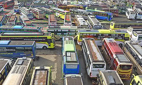 "சுங்கச்சாவடி கட்டணம் உயர்ந்தாலும், பஸ் கட்டணம் உயராது" - ஆம்னி பஸ் உரிமையாளர் சங்கம்