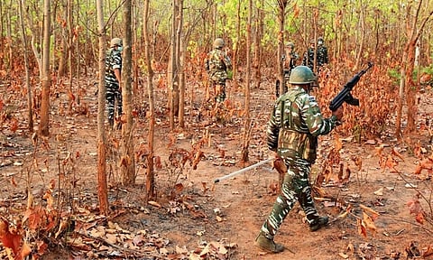 சத்தீஸ்கர்: பாதுகாப்புப்படையினரால் 9 நக்சலைட்டுகள் சுட்டுக்கொலை